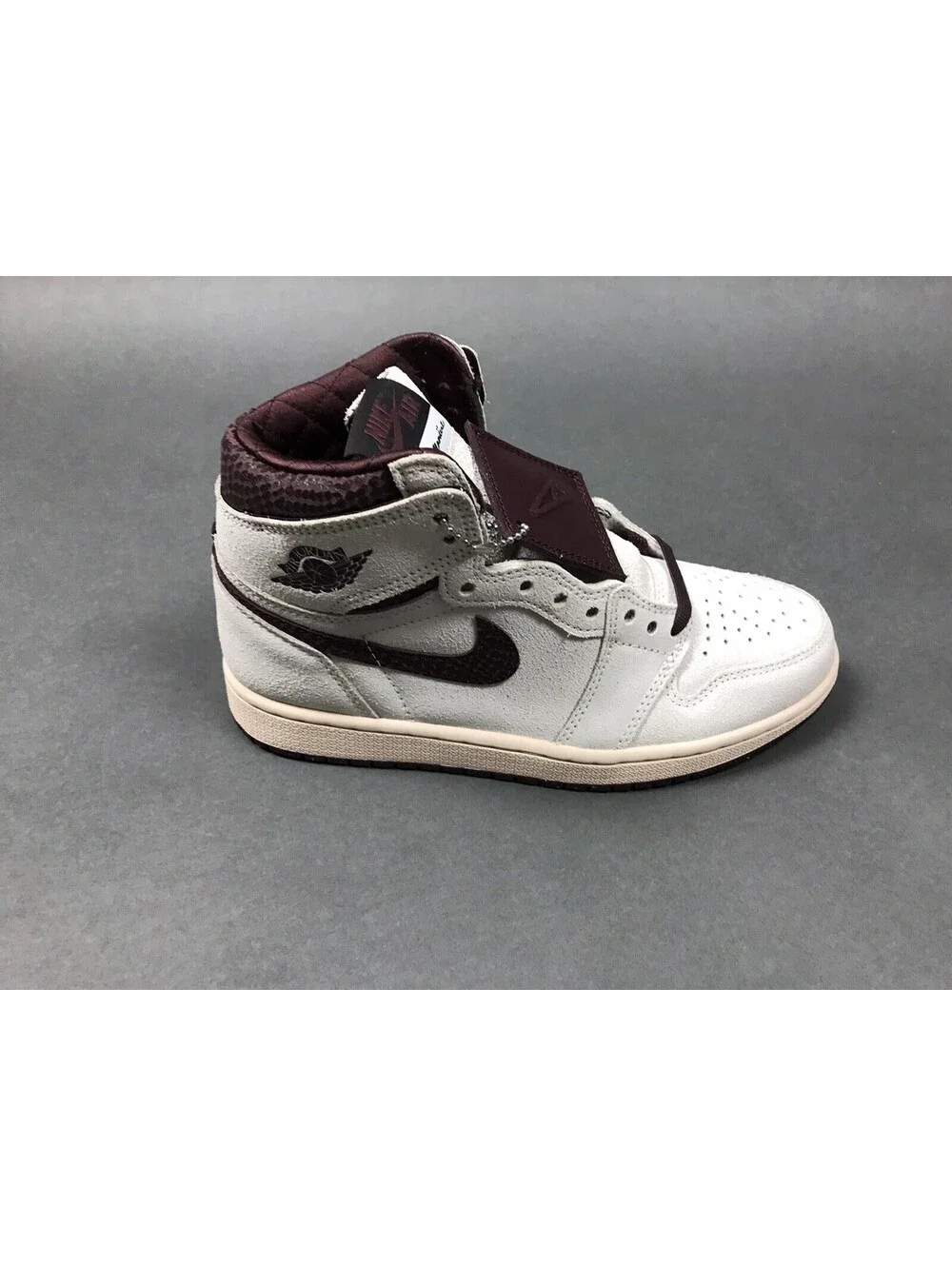 🔥A MA MANIERE X AIR JORDAN 1 HIGH OG SIZE 6.5 SKU# DO7097-100 NEW READY TO SHIP